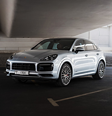 rent Porsche Cayenne GTS 2023